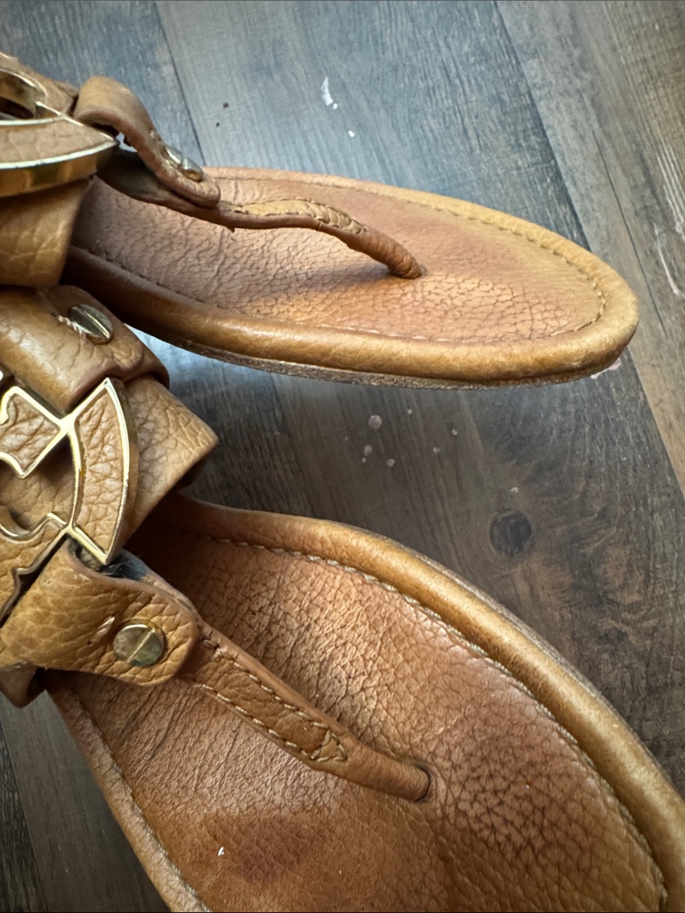 Tory Burch Tan Leather Logo Thong Sandals - Picture 15 of 16